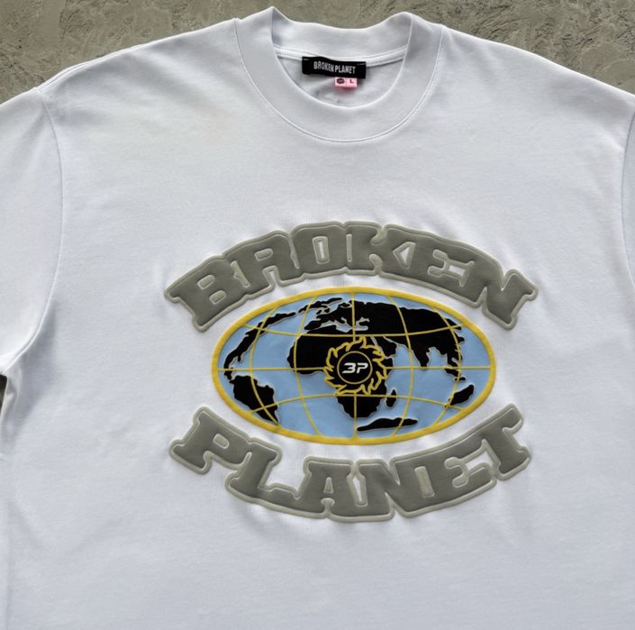 Футболка Broken Planet Tee біла
