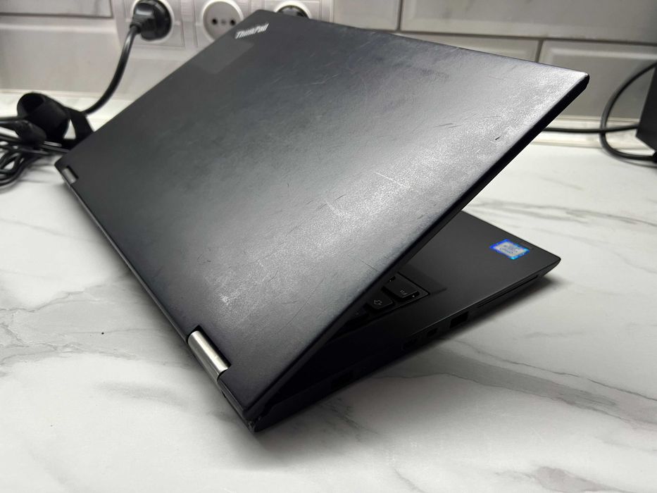 Lenovo Yoga X380 Core i5-8350U/8Гб DDR4/256Гб SSD/13,3" Full HD IPS