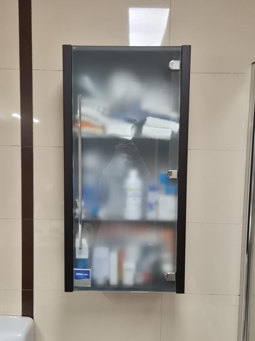 Móvel para  WC, de parede