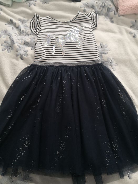 Sukienka rozmiar . 128