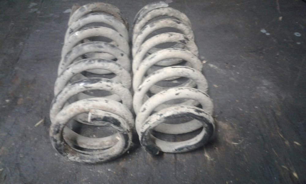 Sprężyny przód suzuki vitara