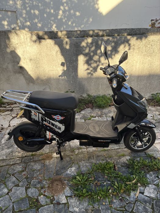 Mota  elétrica a lítio