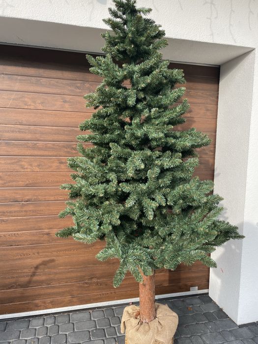 Choinka sztuczna na pniu 240 cm Używana
