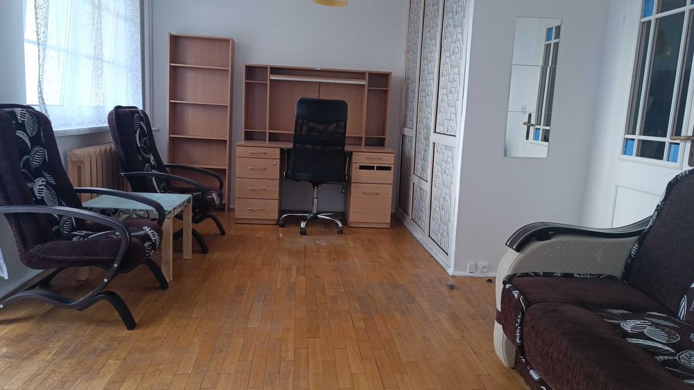 Centrum przesiadkowe Zawodzie, duży balkon