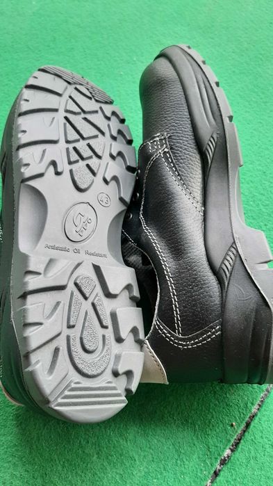 Buty męskie robocze rozmiar 43 nowe z metką