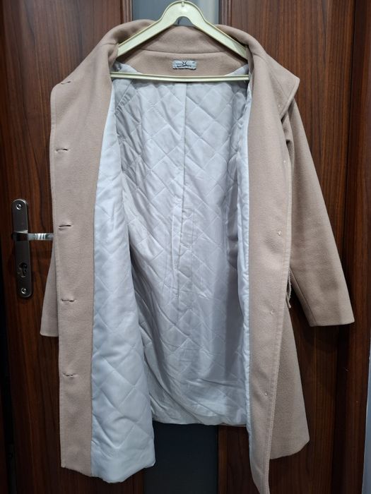 Płaszcz jesienno-zimowy z paskiem