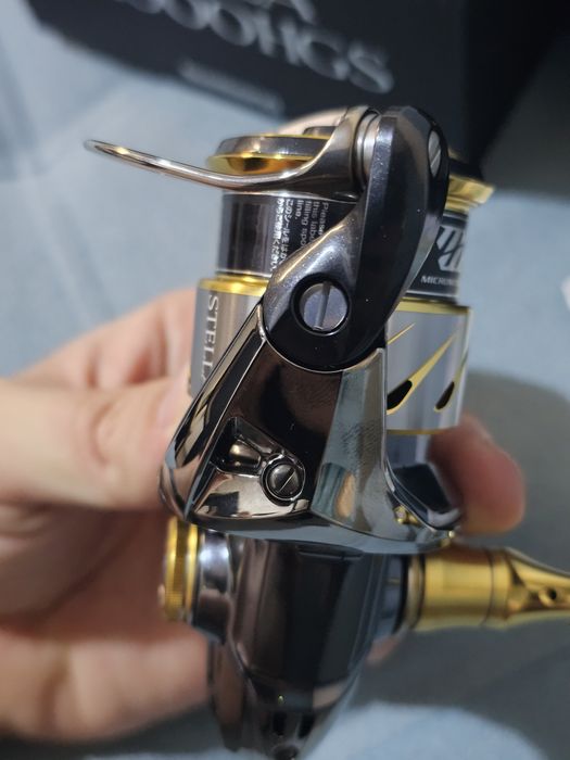 Shimano 14 Stella C2000HGS. Нова.