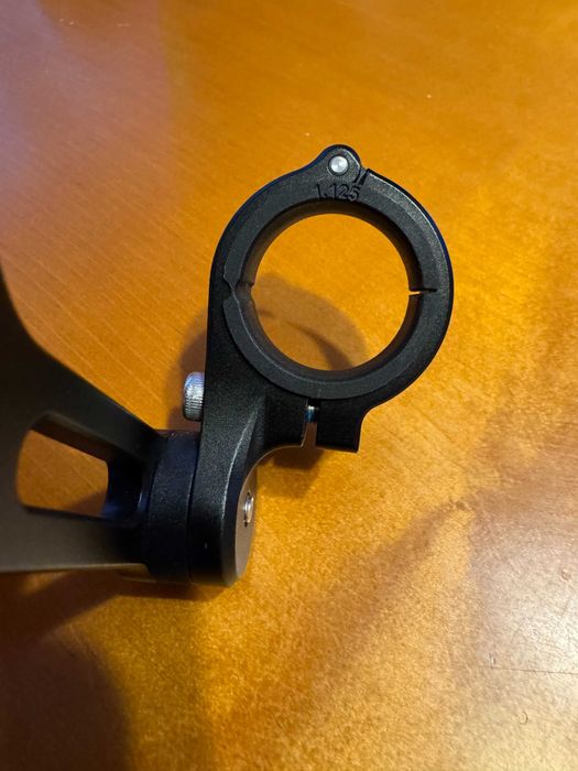 Uchwyt na Kierownicę SP CONNECT Moto Mount Pro + Anti Vibration Module