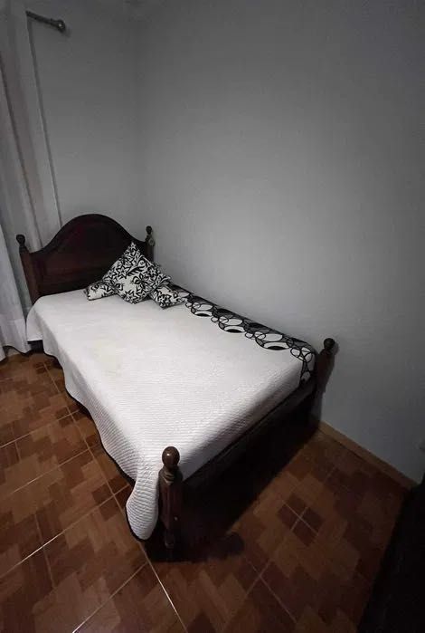 Cama solteiro - ótimo estado