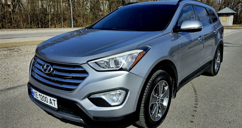 Hyundai Grand Santa Fe