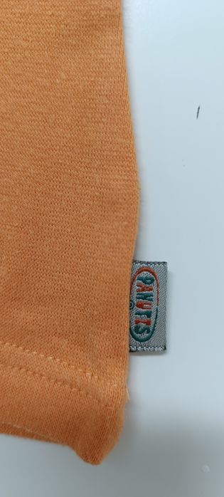 T-shirt de menina. Cor: laranja