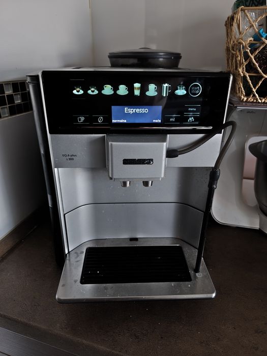 Ekspres do kawy Simens EQ600 Plus s300