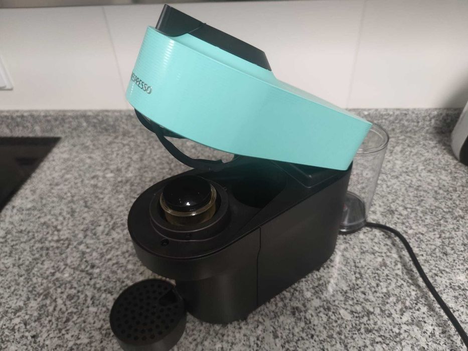 Krups Máquina de Café Nespresso Vertuo