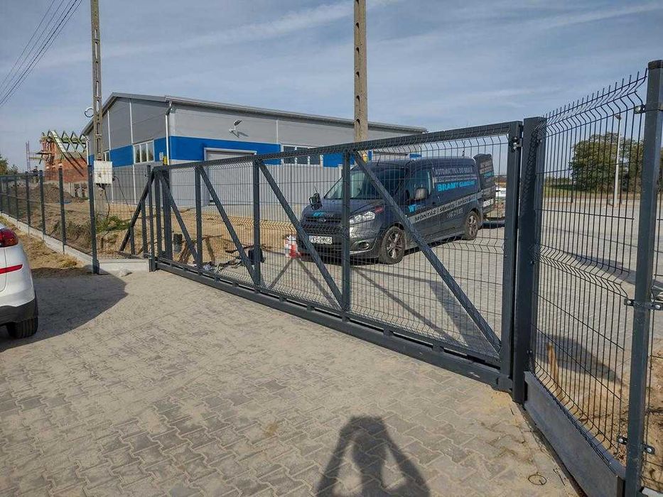 Ogrodzenia panelowe | Słupki | Bramy | Furtki | Transport | Montaż