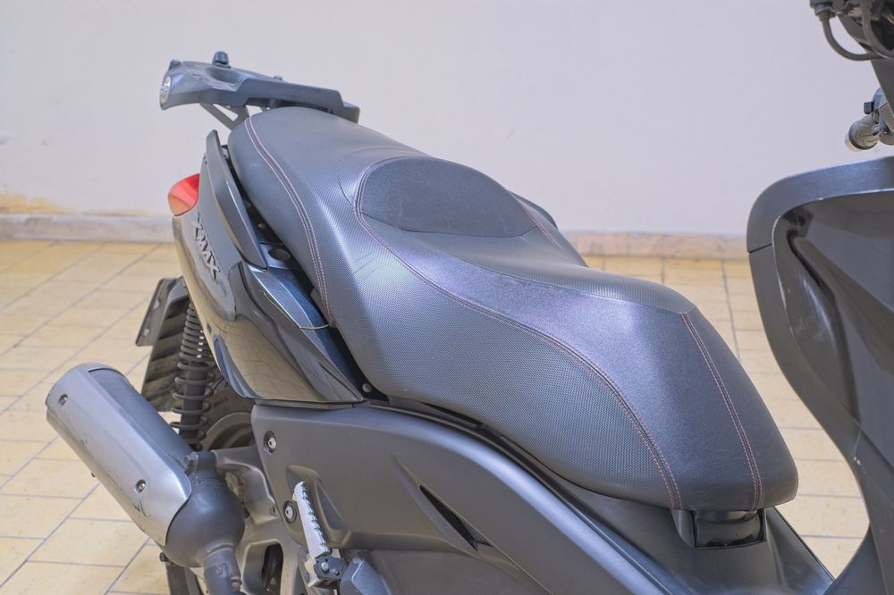 Yamaha X-Max 125