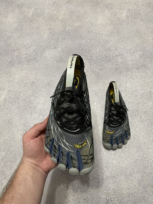Vibram Fivefingers 5 пальців  кросівки трекінгові