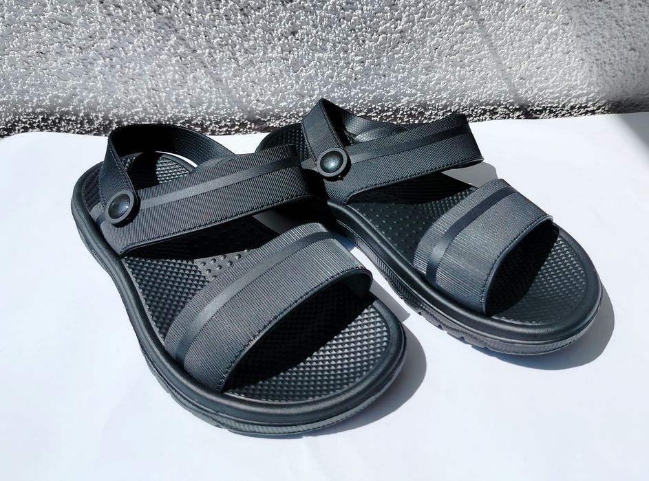 Nowe czarne sandały r. 40 wyprofilowane uniwersalne 26 cm uniseks