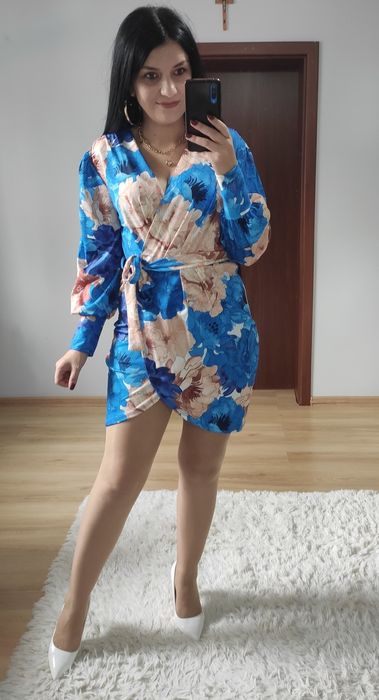 Sukienka krótka w kwiaty