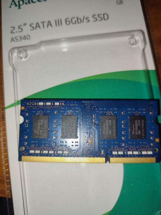 Оперативна память для ноутбука SoDIMM DDR3L 4GB 1600 MHz Hynix (HMT451