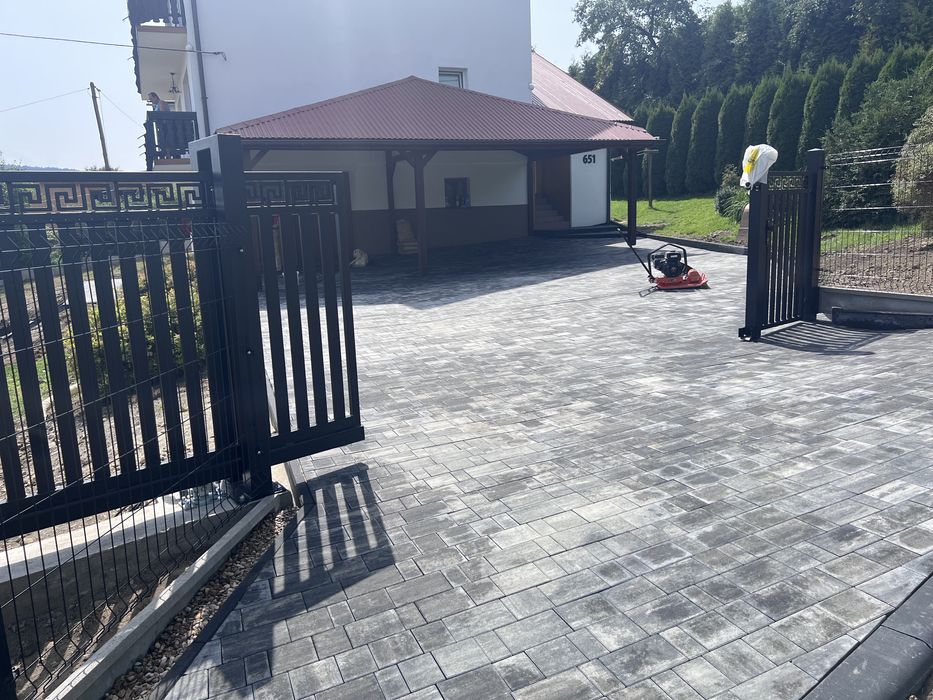 Brukarstwo ogrodzenia roboty ziemne