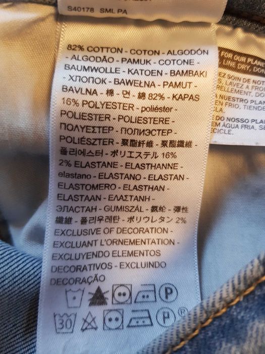 Spodnie marki Levis, R. 42-44