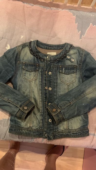Varios casacos de marca de menina