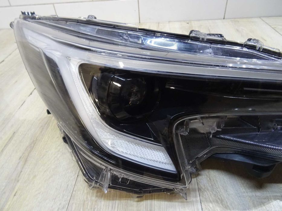 TOYOTA COROLLA E21 LIFT Lampa prawa przód przednia FULL LED 8111012N70 LLU