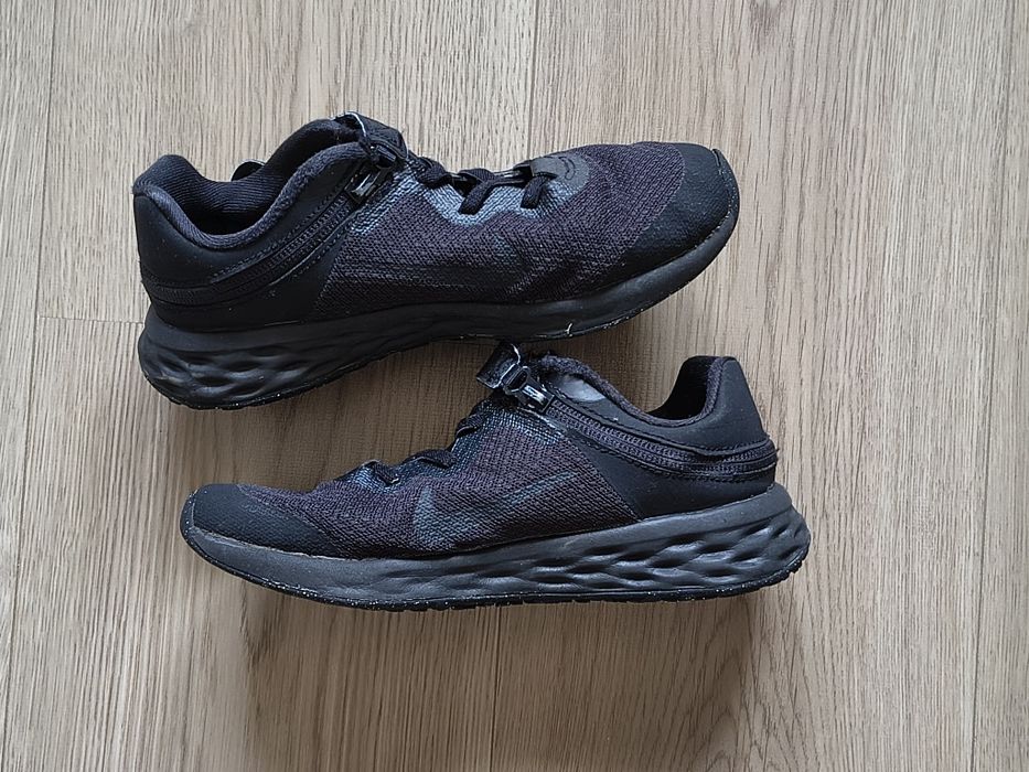 Nike revolution 6 flyeasy 33.5