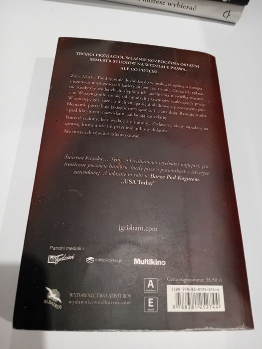 John Grisham Bar pod kogutem