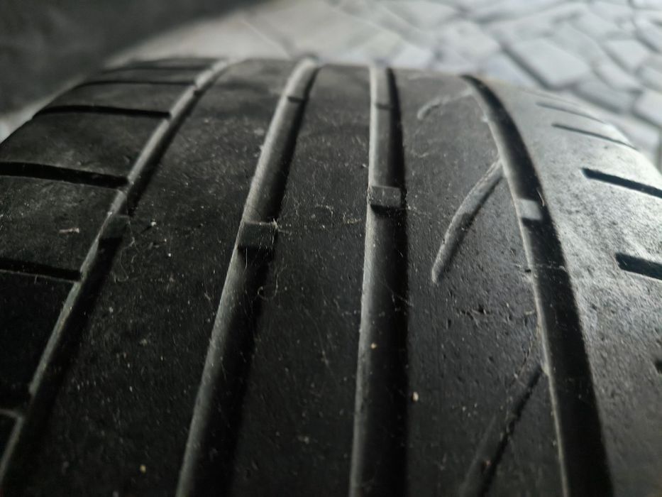 2 pneus 235/35/19 Bridgestone