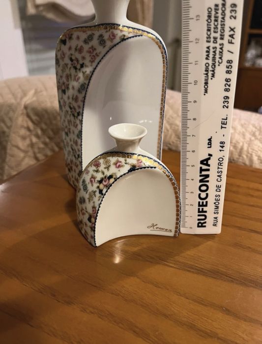 Conjunto 2 jarras royal porcelain assinadas
