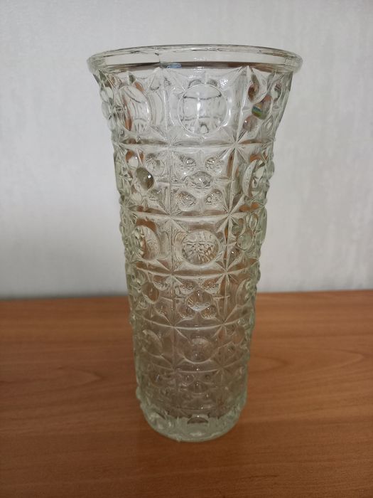 Продам ваза для цветов.  Без дефектов