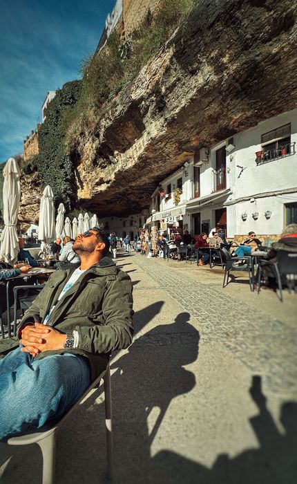 Savvy Brit Who Makes English Learning Fun!