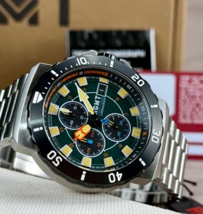 Relógio RGMT, estilo militar cronógrafo, novo