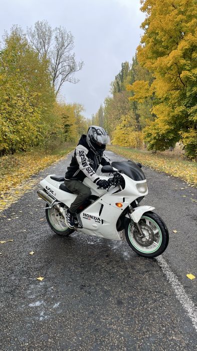 Хонда vfr 400 ,обмін