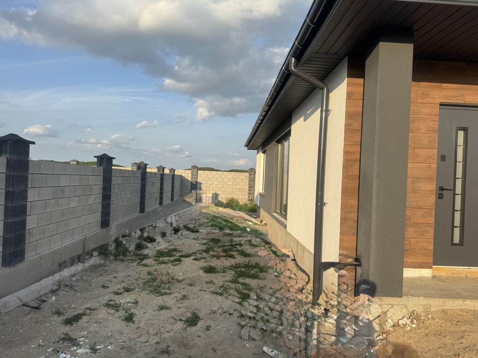 Продам стильну американку з внутрішніми роботами