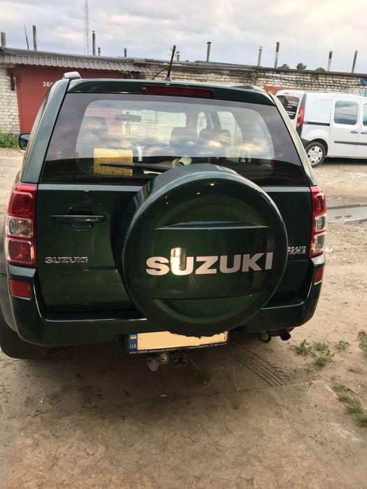Букви suzuki на кришку запаски