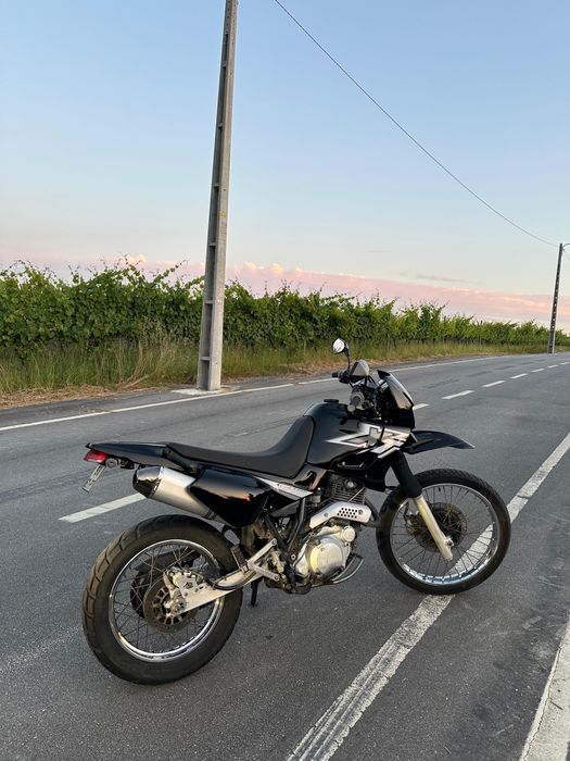 YAMAHA XT 600