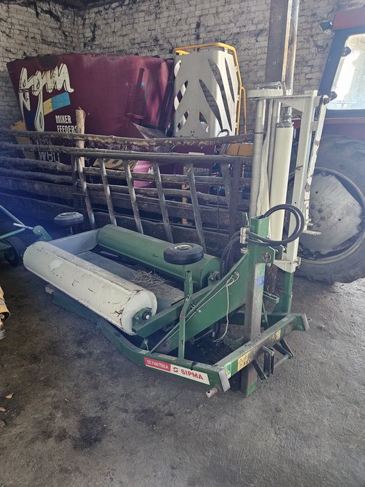 Prasa John Deere 568