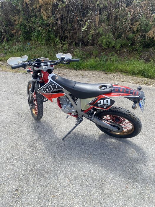 Ajp pr4 125cc  2016