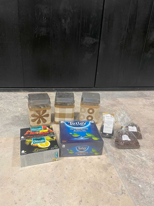 Zestaw herbat i słoików