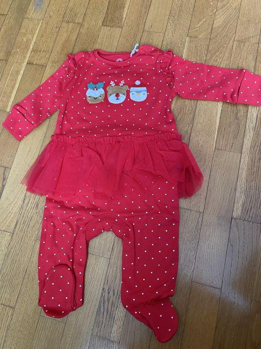 Новорічний чоловічок на дівчинку