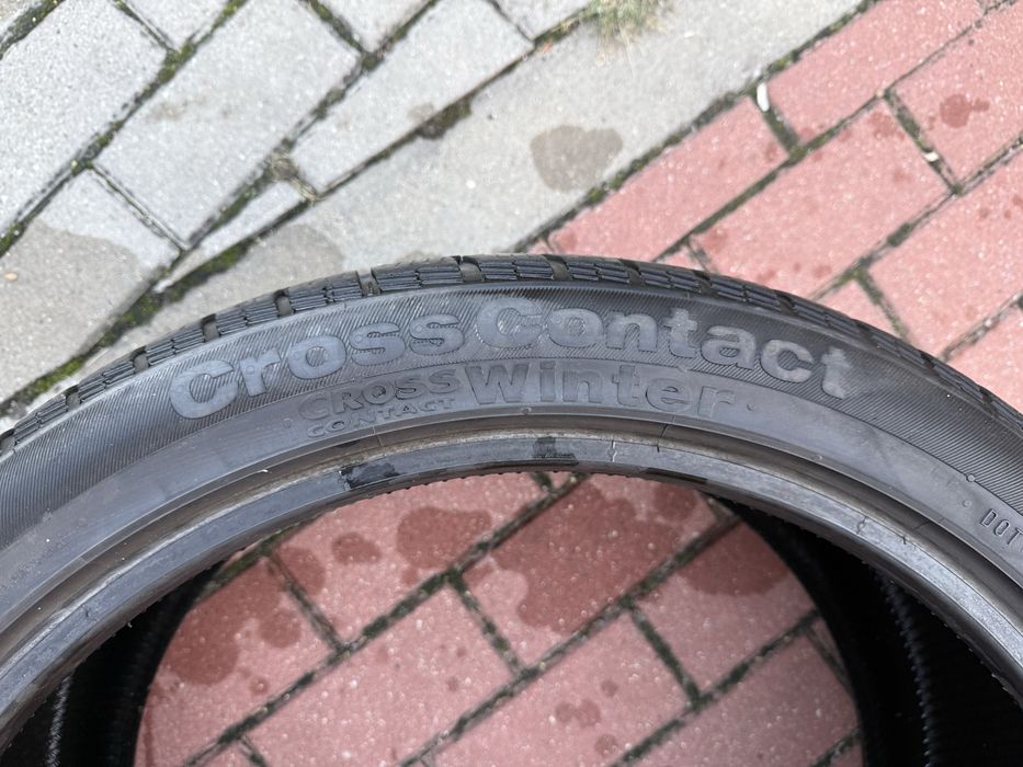 Opony Continetal Cross Contact Winter 295/35/21
