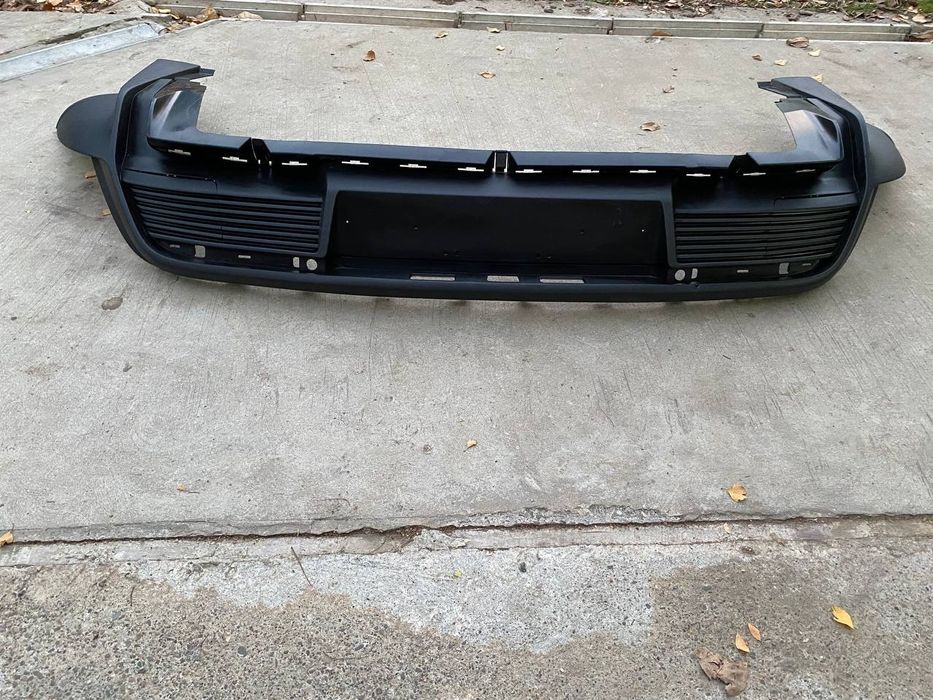 Porsche Taycan cross tourismo нижня частина заднього бампера