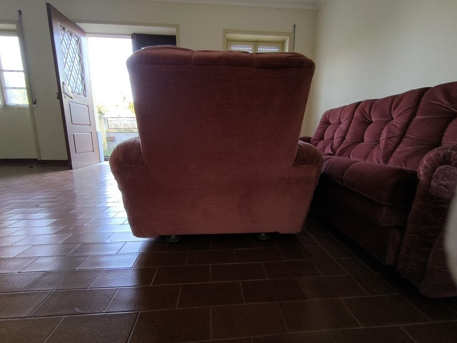 Conjunto de sofá e cadeirões