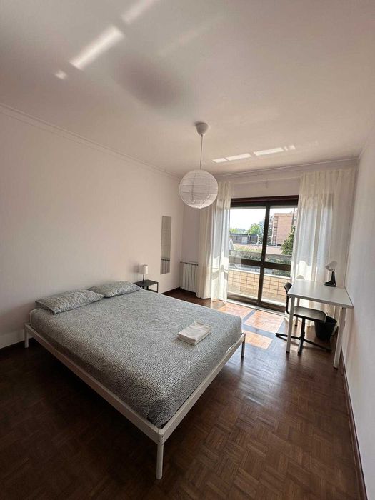 Quarto com varanda para alugar