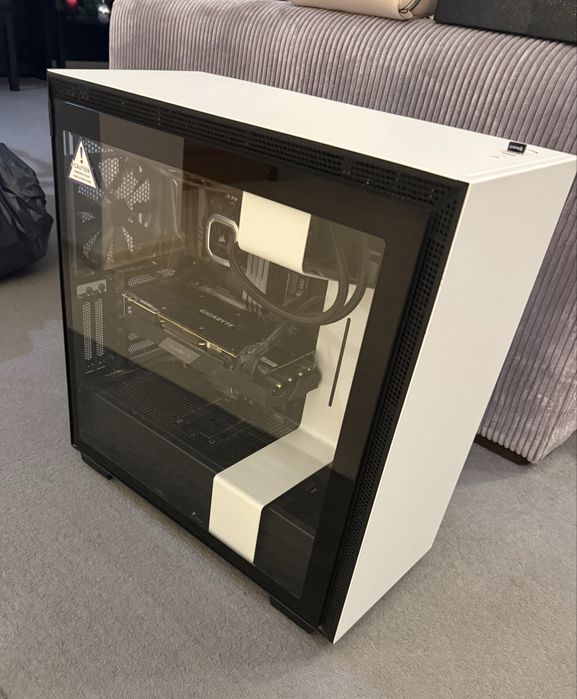 Komputer gamingowy i7-9700k RTX 2070 Super