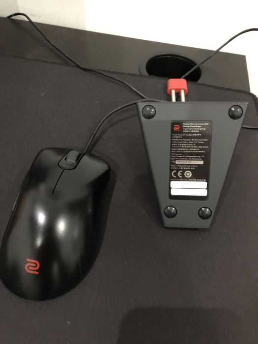 Rato Gaming ZOWIE EC2-B + Tapete HyperX + Dongle