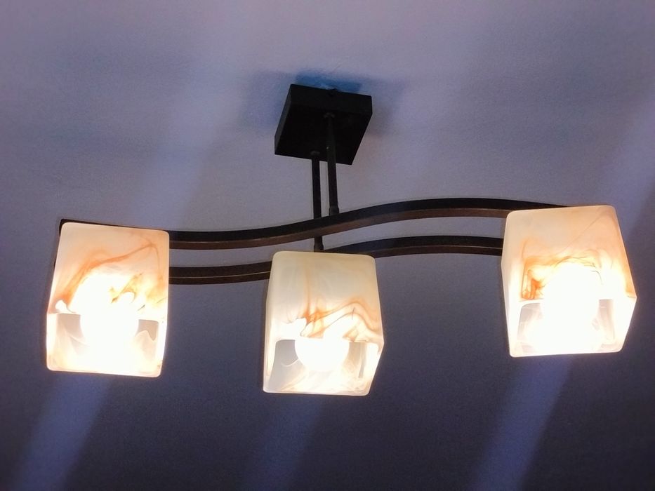 Lampa sufitowa na 3 klosze