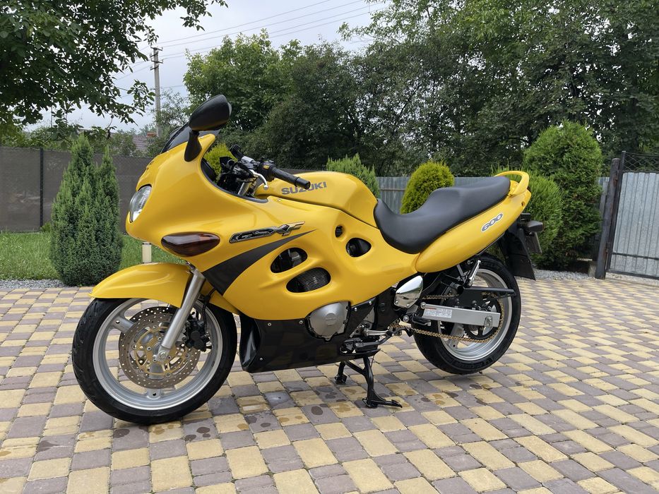 Suzuki gsx 600f.